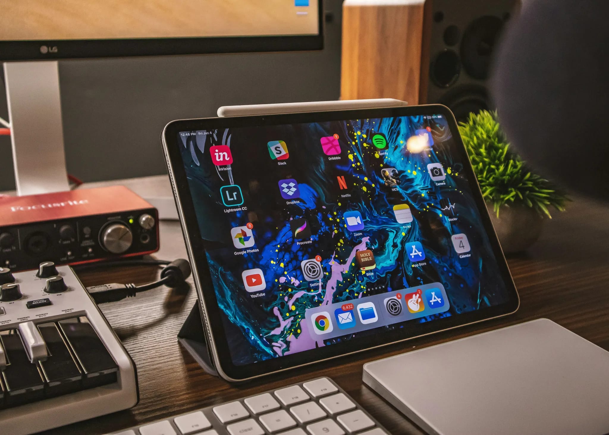 8888 Gadget Workspace